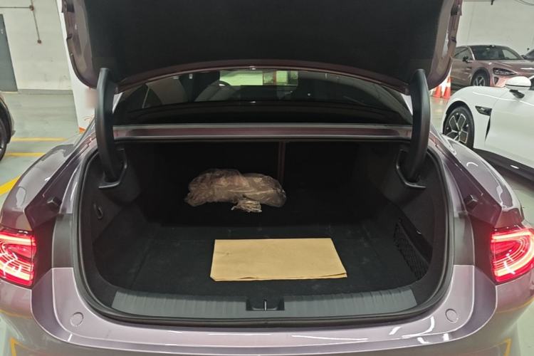 Used Xiaomi Auto SU7 2024 Four-Wheel Drive Ultra-Long Range Advanced Intelligent Driving Max Edition Trunk