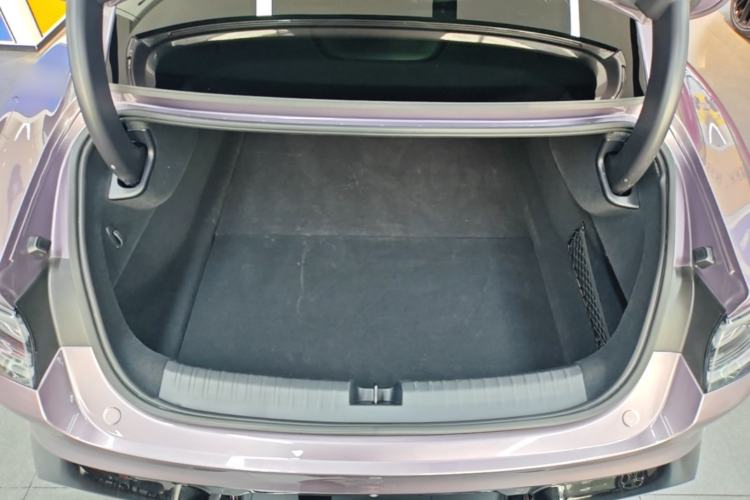 Used Xiaomi Auto SU7 2024 Four-Wheel Drive Ultra-Long Range Advanced Intelligent Driving Max Edition Trunk