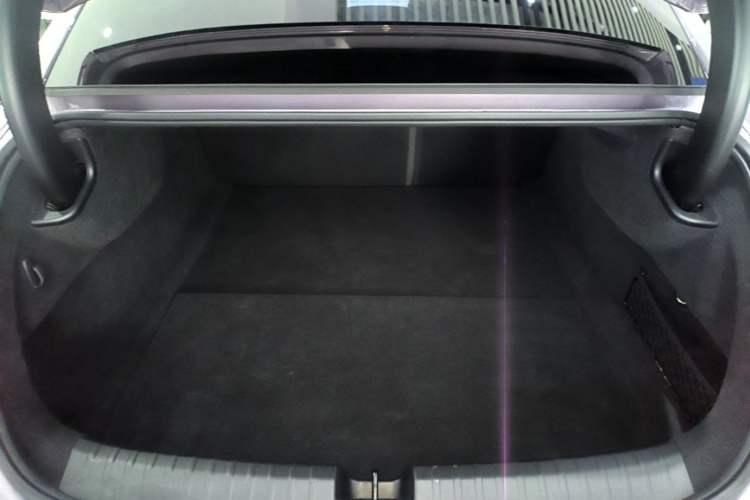 Used Xiaomi Auto SU7 2024 Four-Wheel Drive Ultra-Long Range Advanced Intelligent Driving Max Edition Trunk