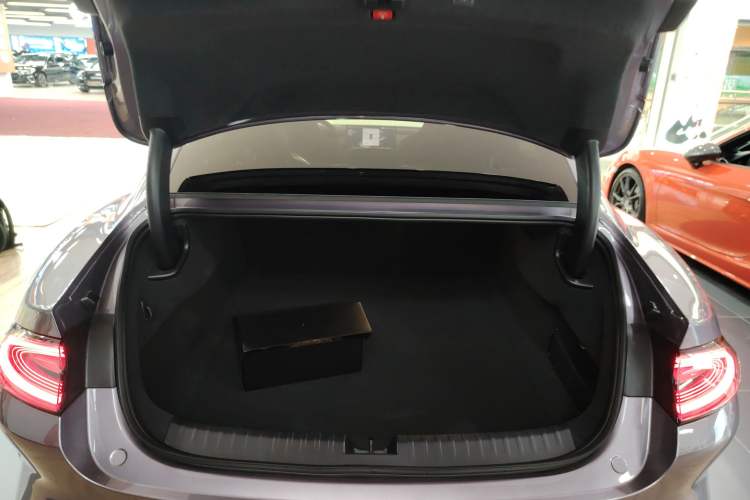 Used Xiaomi Auto SU7 2024 Rear-Drive Long-Range Intelligent Driving Version Trunk
