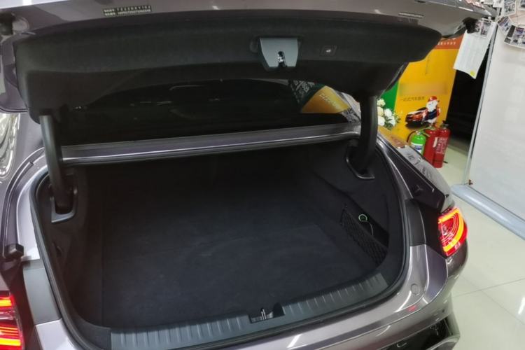 Used Xiaomi Auto SU7 2024 Four-Wheel Drive Ultra-Long Range Advanced Intelligent Driving Max Edition Trunk