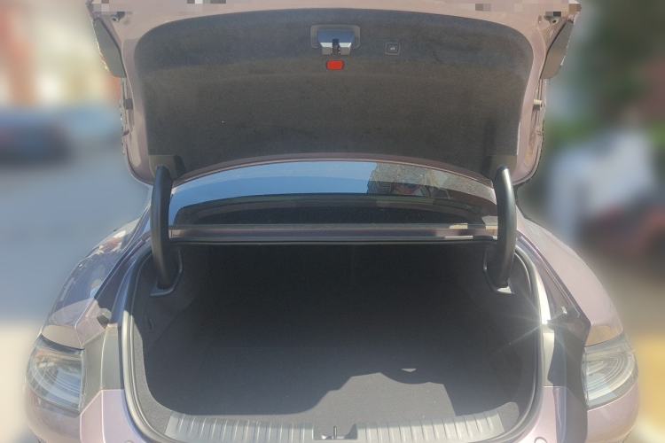 Used Xiaomi Auto SU7 2024 Four-Wheel Drive Ultra-Long Range Advanced Intelligent Driving Max Edition Trunk