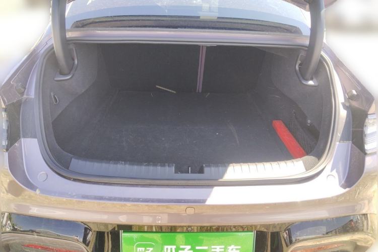 Used Xiaomi Auto SU7 2024 Four-Wheel Drive Ultra-Long Range Advanced Intelligent Driving Max Edition Trunk