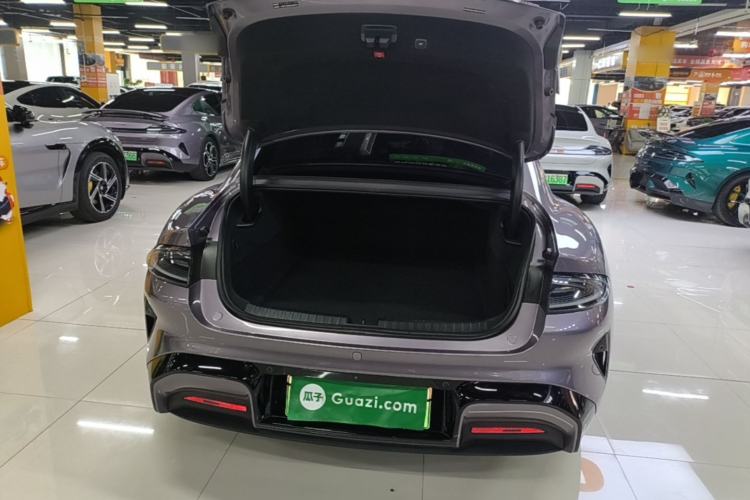 Used Xiaomi Auto SU7 2024 Four-Wheel Drive Ultra-Long Range Advanced Intelligent Driving Max Edition Trunk