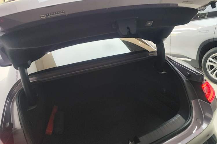 Used Xiaomi Auto SU7 2024 Rear-Drive Long-Range Intelligent Driving Version Trunk
