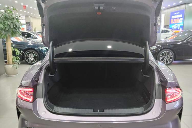 Used Xiaomi Auto SU7 2024 Rear-Drive Ultra-Long Range Advanced Pro-Level Intelligent Driving Version Trunk