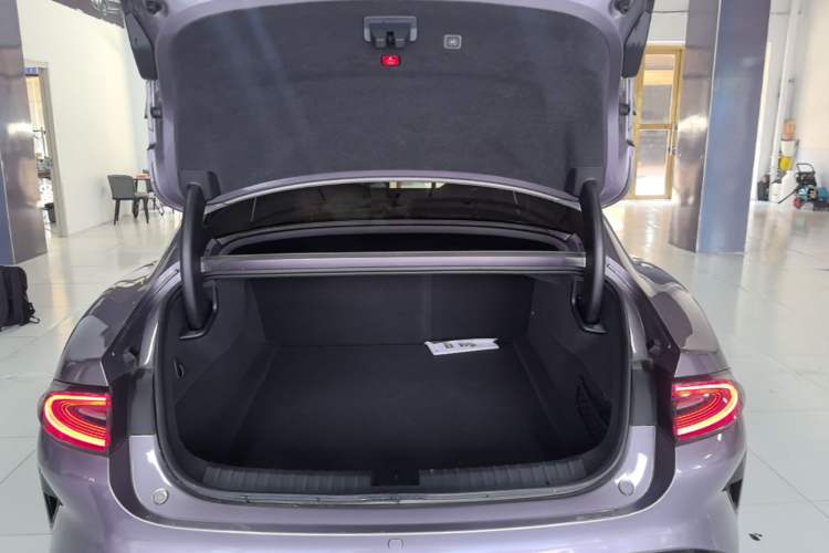 Used Xiaomi Auto SU7 2024 Rear-Drive Ultra-Long Range Advanced Pro-Level Intelligent Driving Version Trunk