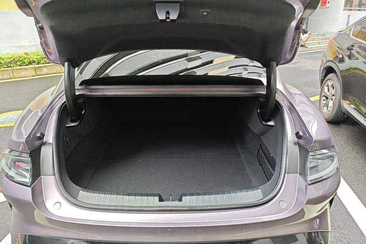 Used Xiaomi Auto SU7 2024 Rear-Drive Ultra-Long Range Advanced Pro-Level Intelligent Driving Version Trunk
