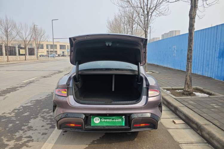 Used Xiaomi Auto SU7 2024 Rear-Drive Long-Range Intelligent Driving Version Trunk
