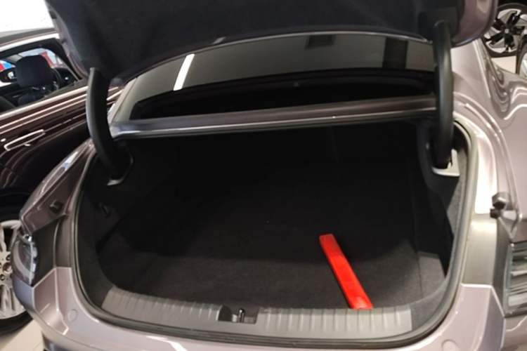 Used Xiaomi Auto SU7 2024 Rear-Drive Long-Range Intelligent Driving Version Trunk