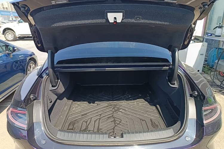 Used Xiaomi Auto SU7 2024 Rear-Drive Long-Range Intelligent Driving Version Trunk