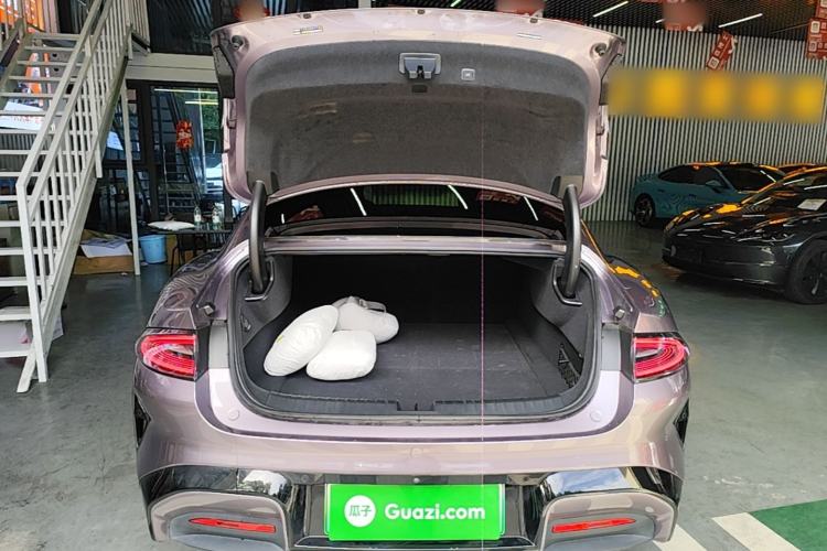 Used Xiaomi Auto SU7 2024 Four-Wheel Drive Ultra-Long Range Advanced Intelligent Driving Max Edition Trunk
