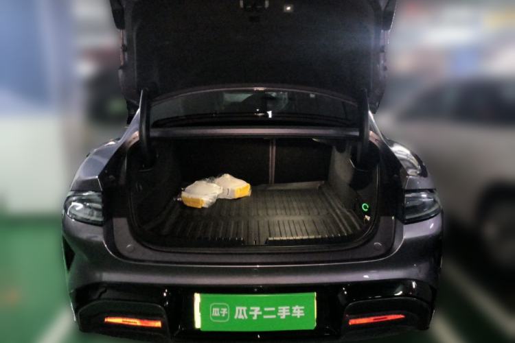 Used Xiaomi Auto SU7 2024 Four-Wheel Drive Ultra-Long Range Advanced Intelligent Driving Max Edition Trunk