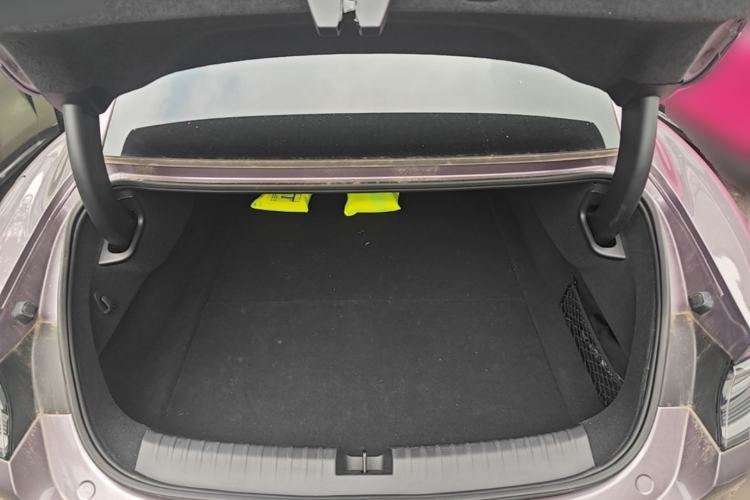 Used Xiaomi Auto SU7 2024 Four-Wheel Drive Ultra-Long Range Advanced Intelligent Driving Max Edition Trunk