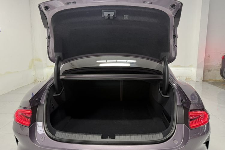 Used Xiaomi Auto SU7 2024 Four-Wheel Drive Ultra-Long Range Advanced Intelligent Driving Max Edition Trunk