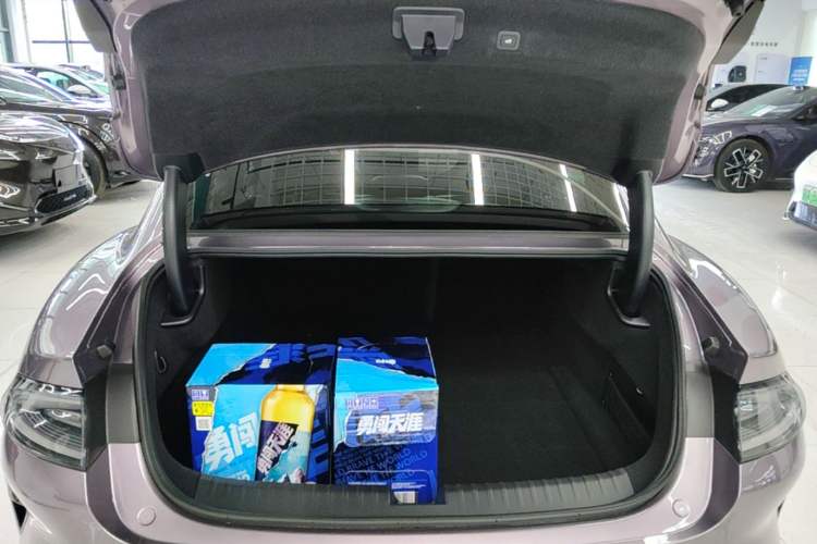 Used Xiaomi Auto SU7 2024 Rear-Drive Ultra-Long Range Advanced Pro-Level Intelligent Driving Version Trunk