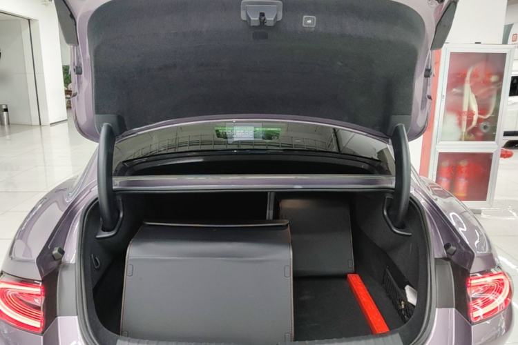 Used Xiaomi Auto SU7 2024 Four-Wheel Drive Ultra-Long Range Advanced Intelligent Driving Max Edition Trunk