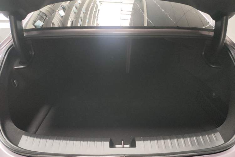 Used Xiaomi Auto SU7 2024 Rear-Drive Long-Range Intelligent Driving Version Trunk