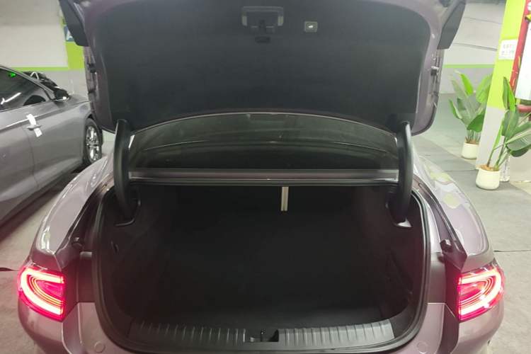 Used Xiaomi Auto SU7 2024 Rear-Drive Ultra-Long Range Advanced Pro-Level Intelligent Driving Version Trunk