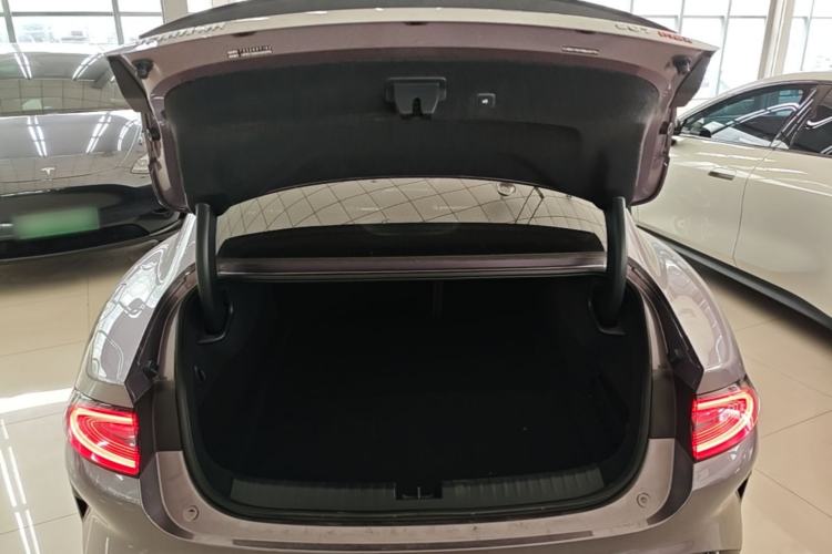 Used Xiaomi Auto SU7 2024 Four-Wheel-Drive Max Founder's Edition Trunk