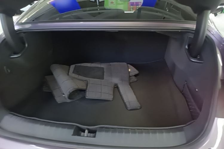 Used Xiaomi Auto SU7 2024 Rear-Drive Long-Range Intelligent Driving Version Trunk