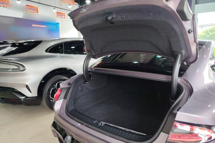 Used Xiaomi Auto SU7 2024 Rear-Drive Long-Range Intelligent Driving Version Trunk