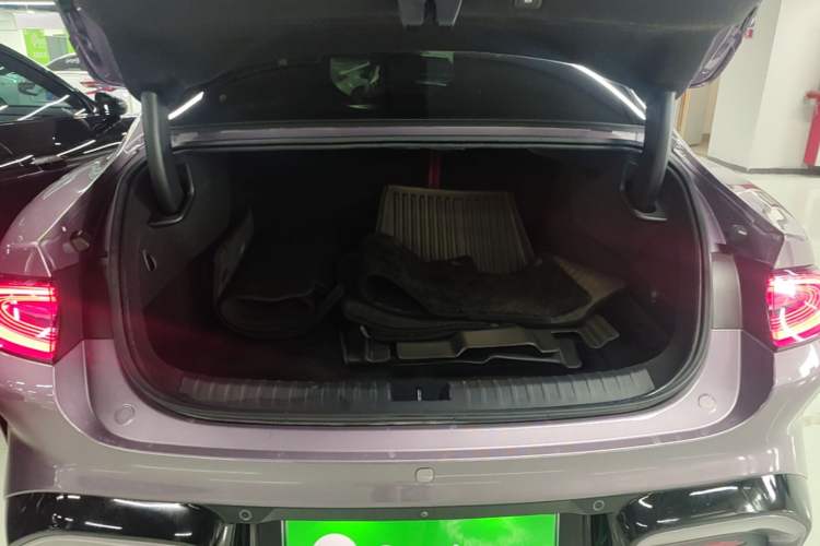 Used Xiaomi Auto SU7 2024 Four-Wheel-Drive Max Founder's Edition Trunk