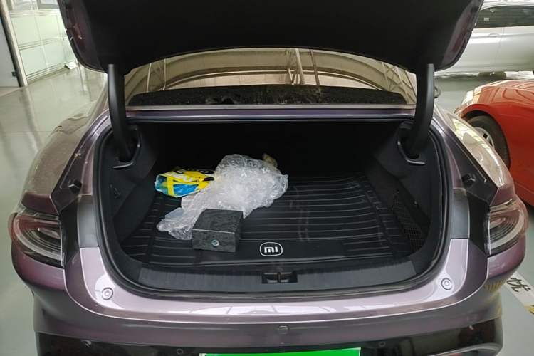 Used Xiaomi Auto SU7 2024 Rear-Drive Ultra-Long Range Advanced Pro-Level Intelligent Driving Version Trunk