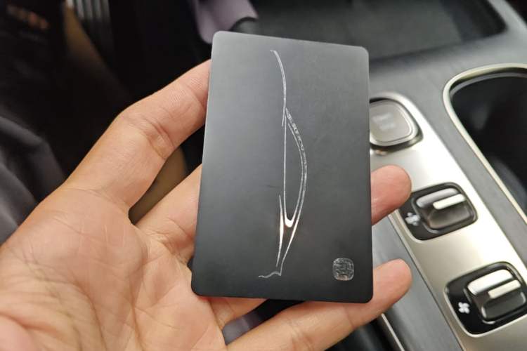 Used Xiaomi Auto SU7 2024 Rear-Drive Long-Range Intelligent Driving Version Vehicle Key