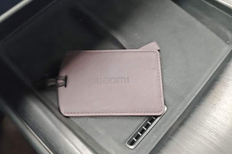 Used Xiaomi Auto SU7 2024 Rear-Drive Long-Range Intelligent Driving Version Vehicle Key