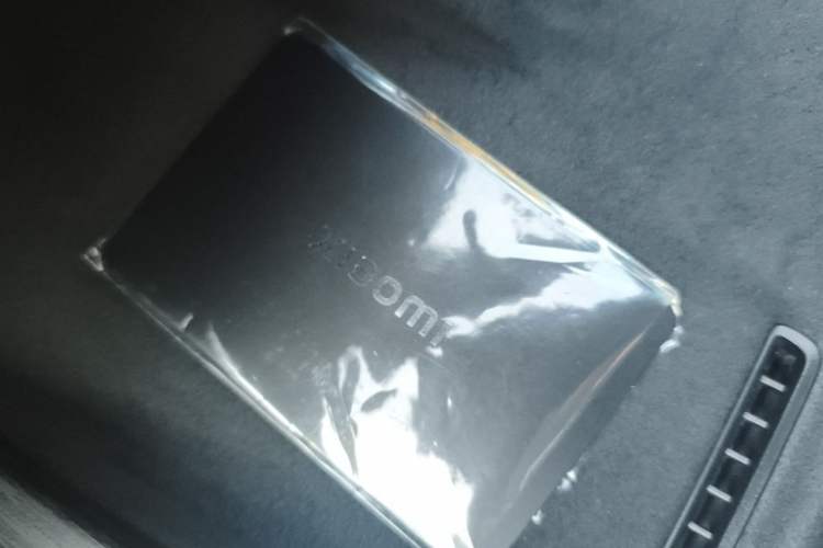 Used Xiaomi Auto SU7 2024 Rear-Drive Long-Range Intelligent Driving Version Vehicle Key