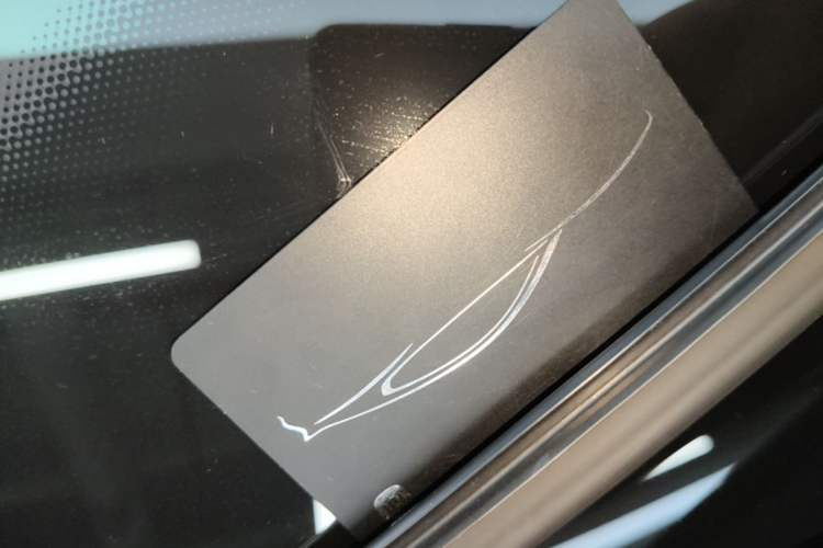 Used Xiaomi Auto SU7 2024 Rear-Drive Long-Range Intelligent Driving Version Vehicle Key
