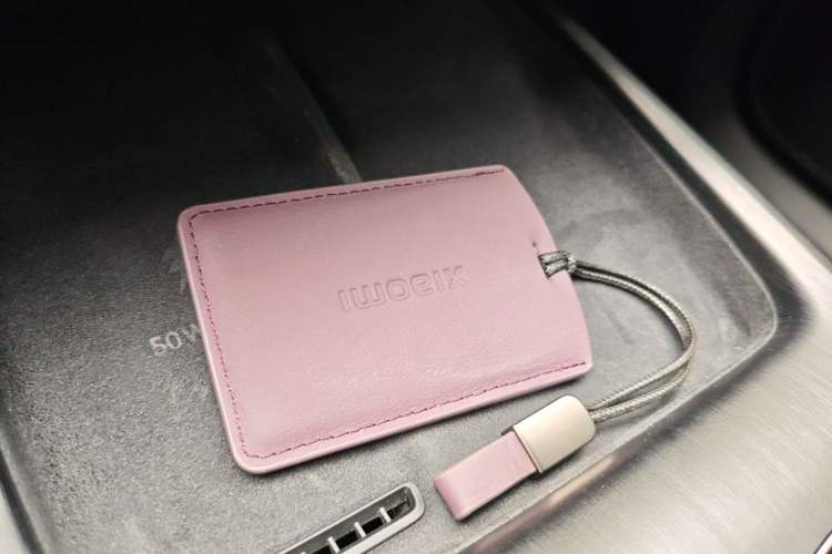 Used Xiaomi Auto SU7 2024 Rear-Drive Ultra-Long Range Advanced Pro-Level Intelligent Driving Version Vehicle Key