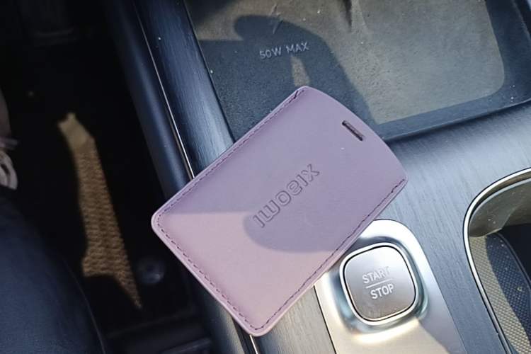 Used Xiaomi Auto SU7 2024 Rear-Drive Long-Range Intelligent Driving Version Vehicle Key
