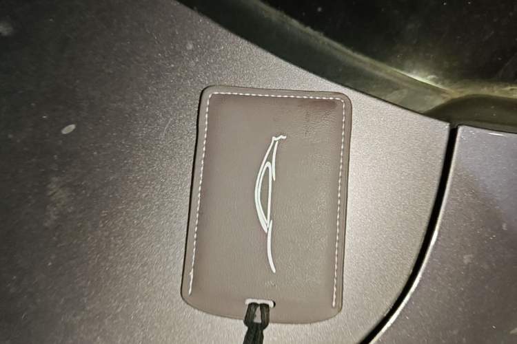 Used Xiaomi Auto SU7 2024 Rear-Drive Long-Range Intelligent Driving Version Vehicle Key