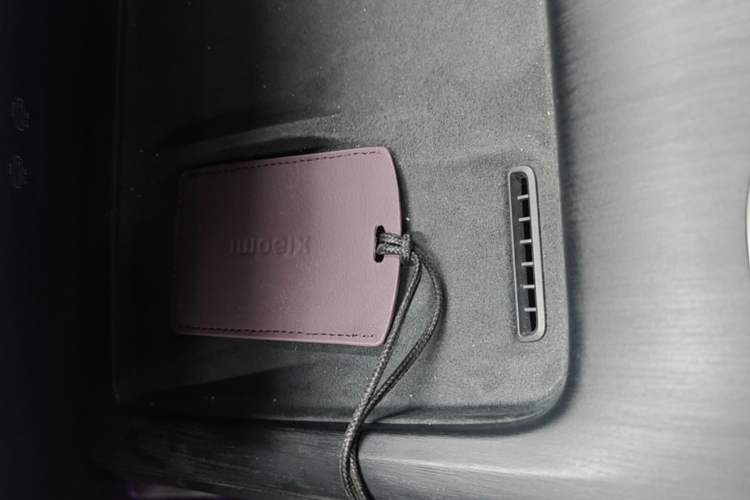 Used Xiaomi Auto SU7 2024 Rear-Drive Ultra-Long Range Advanced Pro-Level Intelligent Driving Version Vehicle Key