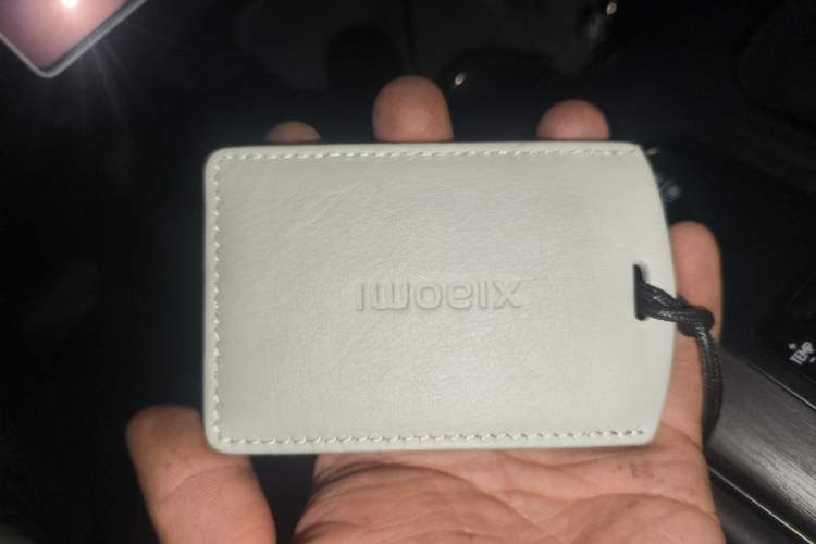 Used Xiaomi Auto SU7 2024 Rear-Drive Long-Range Intelligent Driving Version Vehicle Key