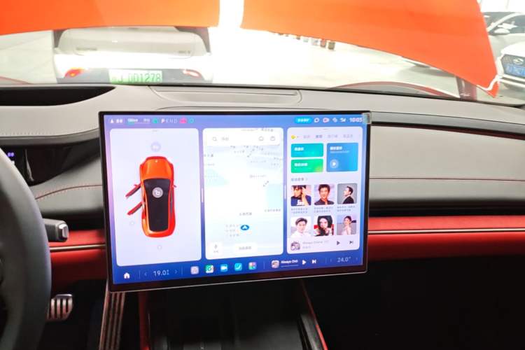 Used Xiaomi Auto SU7 2024 Four-Wheel Drive Ultra-Long Range Advanced Intelligent Driving Max Edition Audio And AC Panel