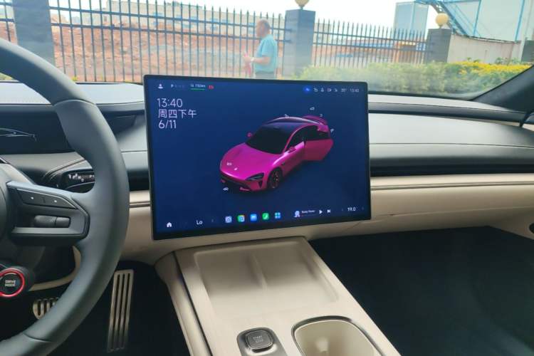Used Xiaomi Auto SU7 2024 Four-Wheel Drive Ultra-Long Range Advanced Intelligent Driving Max Edition Audio And AC Panel