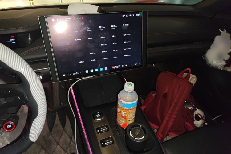 Used Xiaomi Auto SU7 2024 Rear-Drive Ultra-Long Range Advanced Pro-Level Intelligent Driving Version Audio And AC Panel