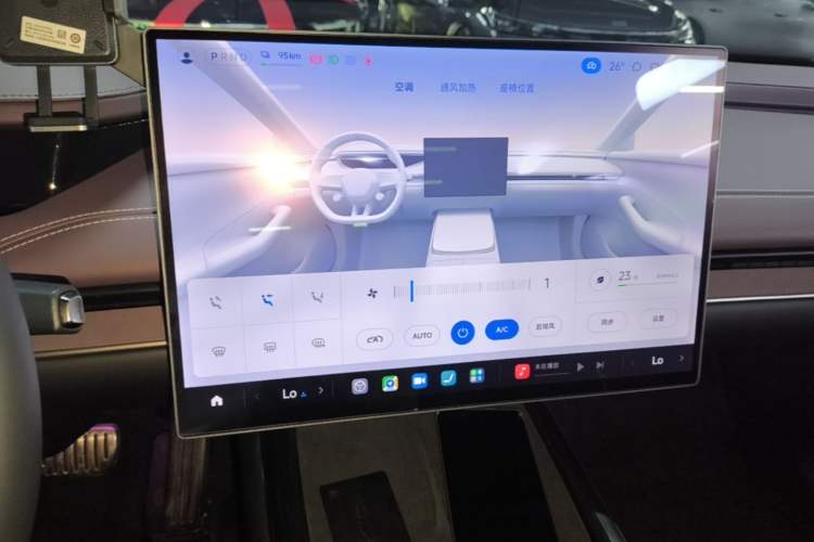 Used Xiaomi Auto SU7 2024 Four-Wheel Drive Ultra-Long Range Advanced Intelligent Driving Max Edition Audio And AC Panel