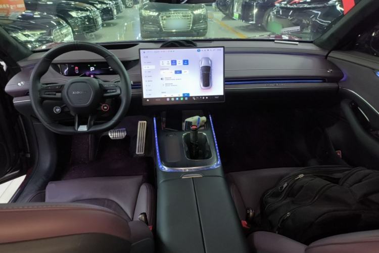 Used Xiaomi Auto SU7 2024 Four-Wheel Drive Ultra-Long Range Advanced Intelligent Driving Max Edition Center Console