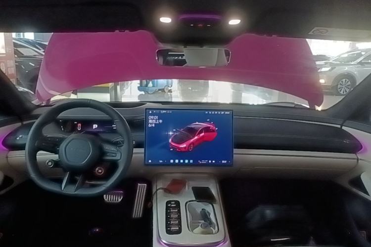 Used Xiaomi Auto SU7 2024 Four-Wheel Drive Ultra-Long Range Advanced Intelligent Driving Max Edition Center Console