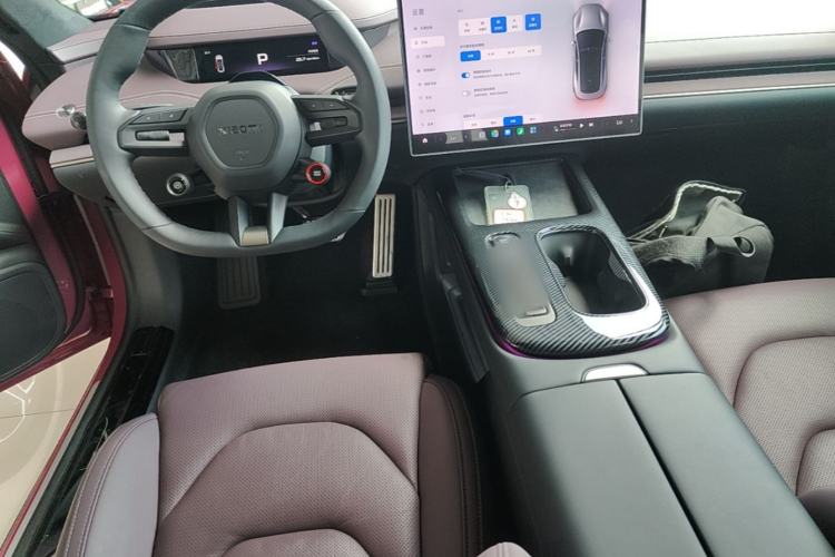 Used Xiaomi Auto SU7 2024 Four-Wheel Drive Ultra-Long Range Advanced Intelligent Driving Max Edition Center Console