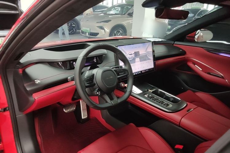 Used Xiaomi Auto SU7 2024 Four-Wheel Drive Ultra-Long Range Advanced Intelligent Driving Max Edition Center Console
