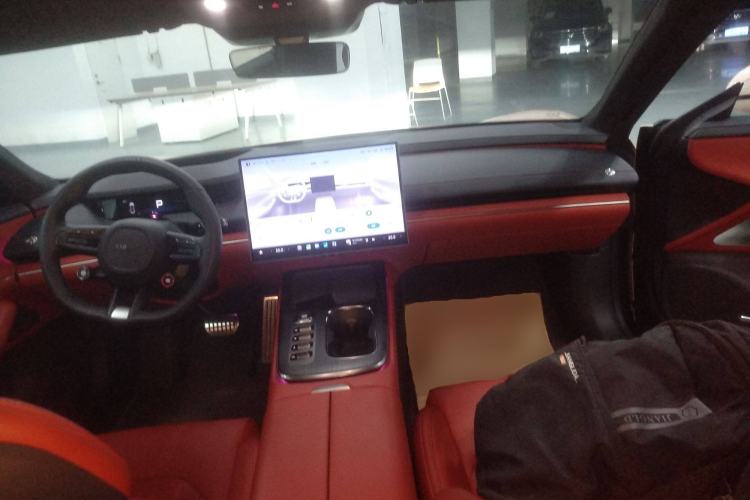Used Xiaomi Auto SU7 2024 Four-Wheel Drive Ultra-Long Range Advanced Intelligent Driving Max Edition Center Console