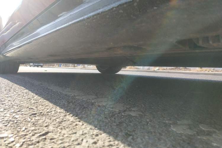Used Xiaomi Auto SU7 2024 Four-Wheel Drive Ultra-Long Range Advanced Intelligent Driving Max Edition Chassis Front Right