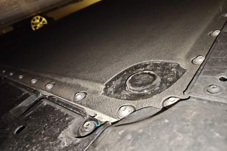 Used Xiaomi Auto SU7 2024 Four-Wheel Drive Ultra-Long Range Advanced Intelligent Driving Max Edition Chassis Rear Left