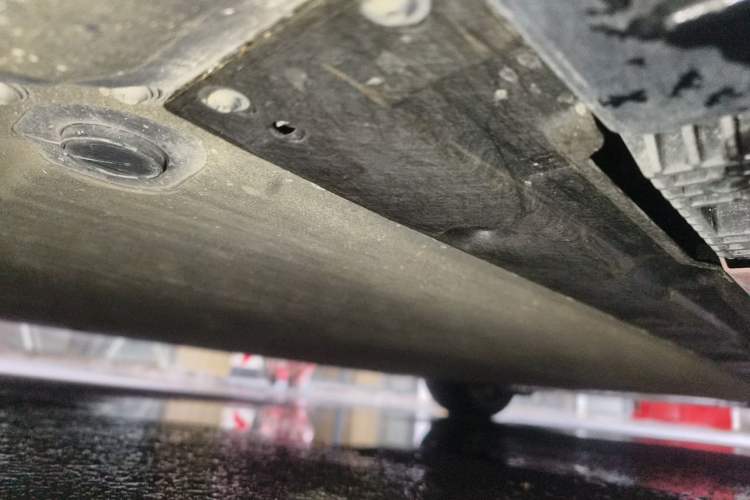 Used Xiaomi Auto SU7 2024 Rear-Drive Long-Range Intelligent Driving Version Chassis Rear Right