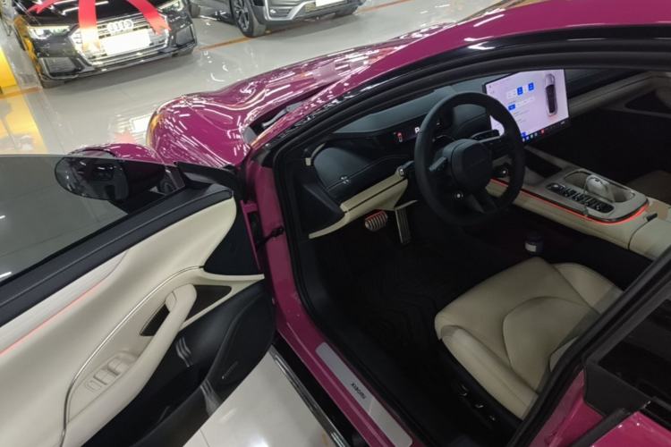 Used Xiaomi Auto SU7 2024 Four-Wheel Drive Ultra-Long Range Advanced Intelligent Driving Max Edition Driver Seat